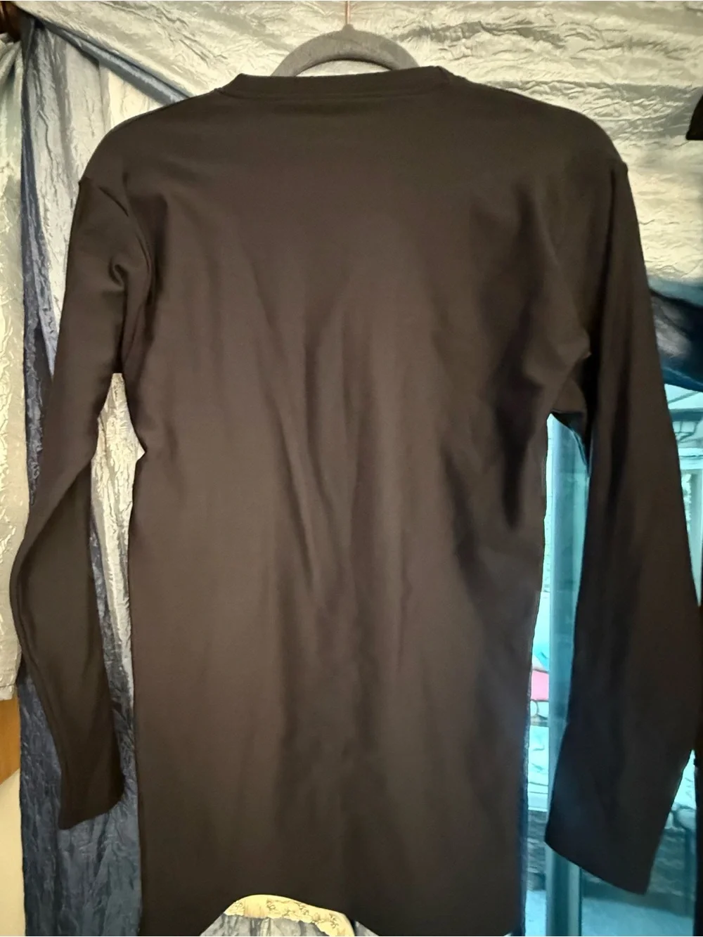 Under Armour Black Long-Sleeve Crewneck Performance Tee